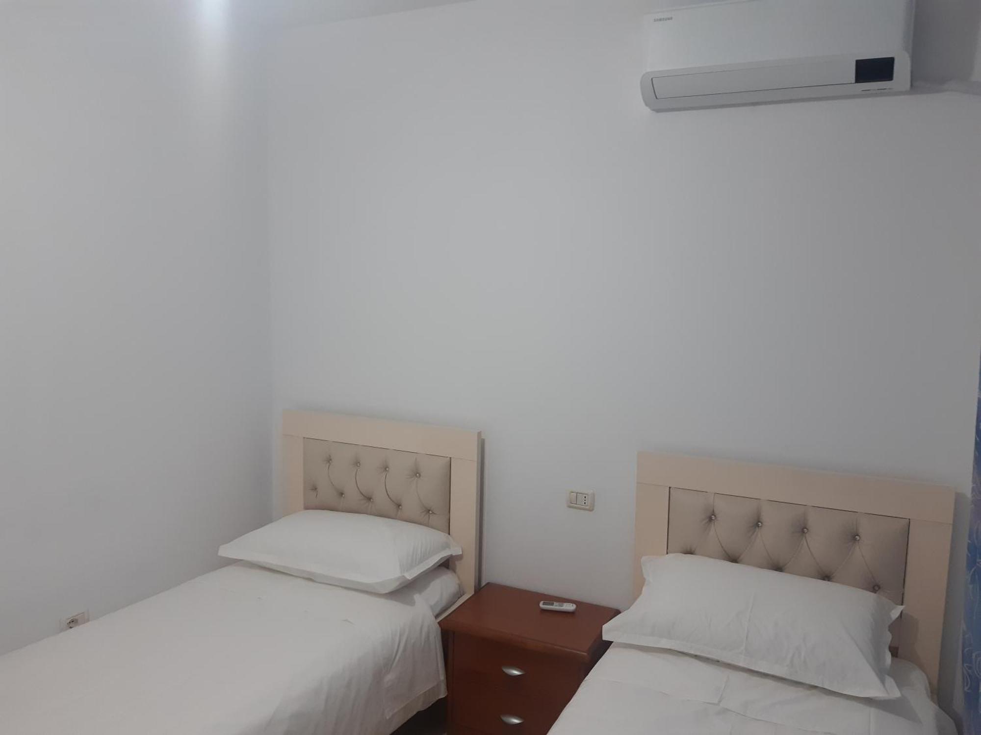 Emily House Apartment Fier Luaran gambar