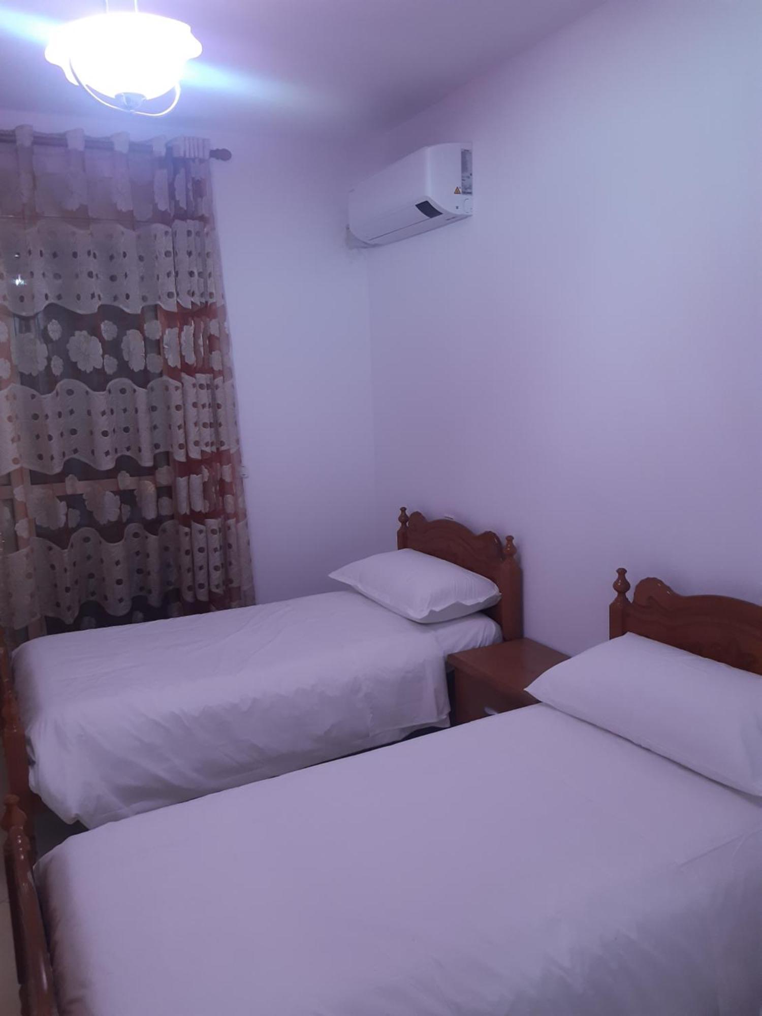 Emily House Apartment Fier Luaran gambar